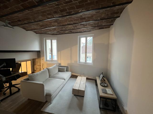 2 pièces au calme Village de Carrières sur Seine