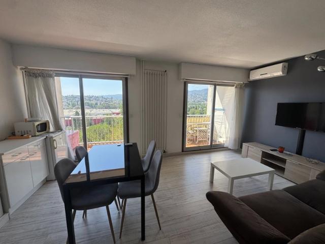 2 pièces avec balcon MANDELIEU