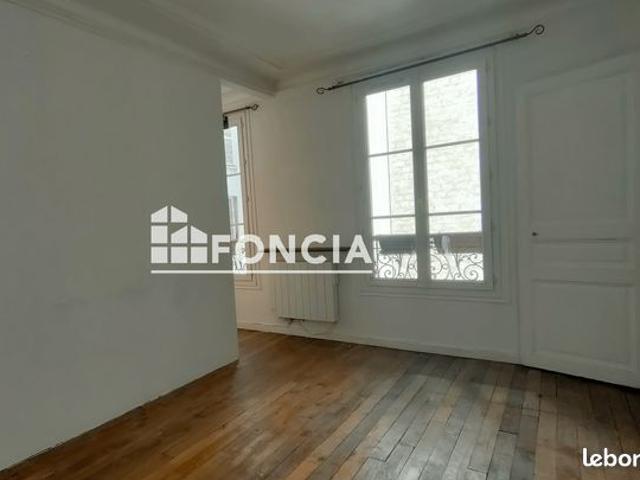 2 pièces avec potentiel, dans un bel immeuble ancien