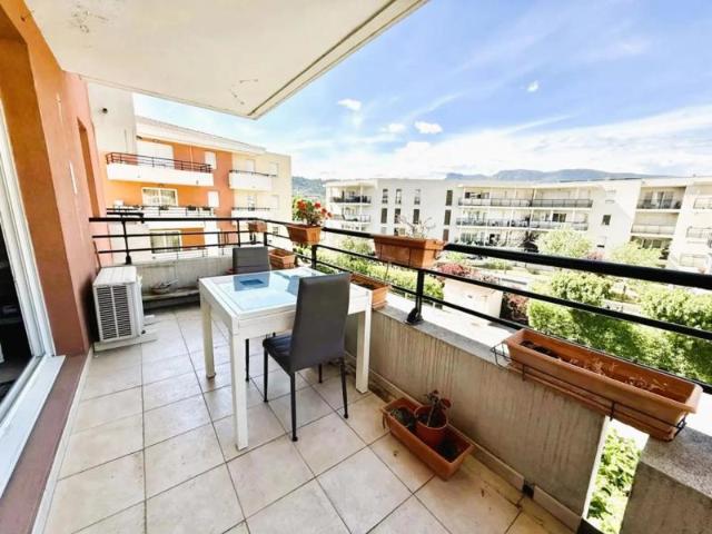 2 PIECES AVEC TERRASSE NICE