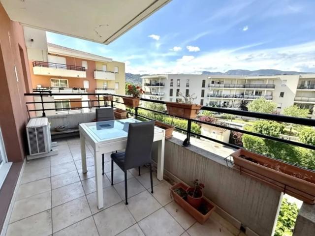2 PIECES AVEC TERRASSE NICE ST ISIDORE