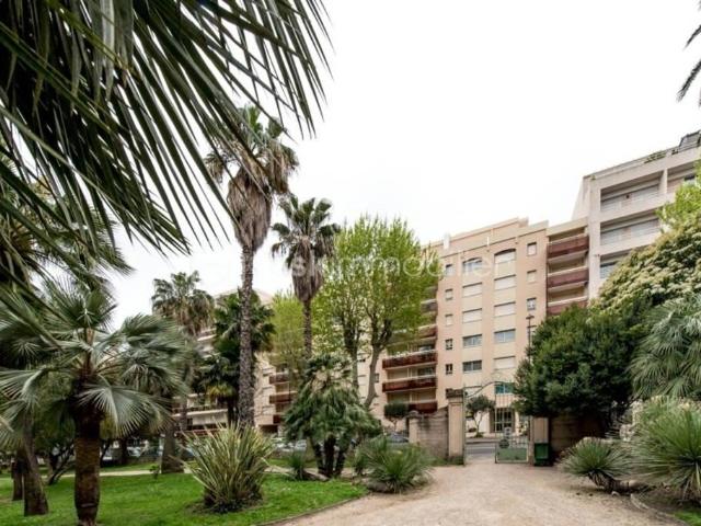 2 pièces avec TERRASSE et GARAGE à Juan les Pins