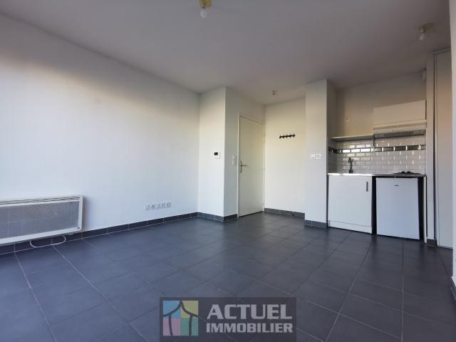 2 PIECES AVEC TERRASSE ET PARKING