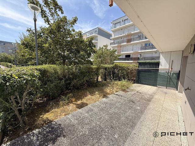 2 pièces avec terrasse, jardin et parking couvert ? Résidence récente