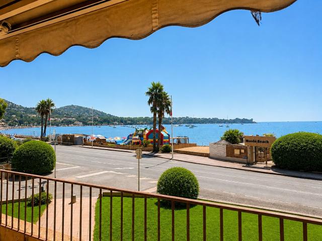 2 pièces avec vue mer saisissante en plein centre d'Agay 38m² Agay