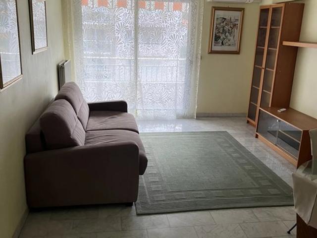 2 Pièces avenue dela Califronie bail etudiant