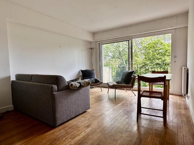 2 pièces balcon