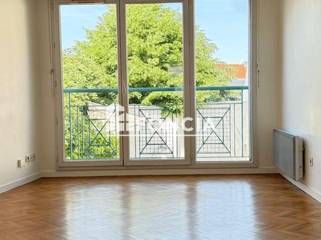 2 pieces chateau de sucy en brie