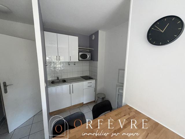 2 pieces climatisé et parking 30m2