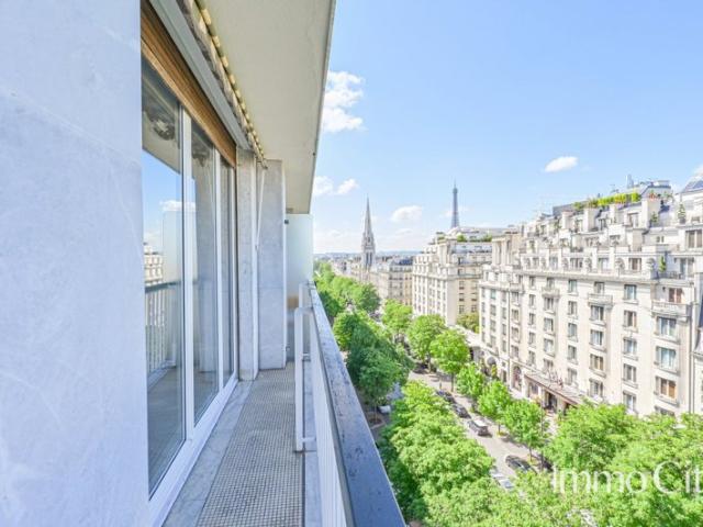 2 pièces de 44m² avec vue ! Paris 8ème !