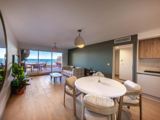 2 pièces de 52 m2 avec terrasse de 24 M2ILe Trayas Saint rap. 52m² Saint Raphaël