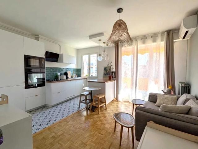 2 PIECES DERNIER ETAGE