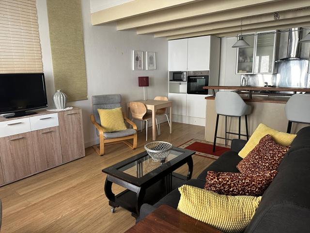 2 PIECES DUPLEX MEUBLE