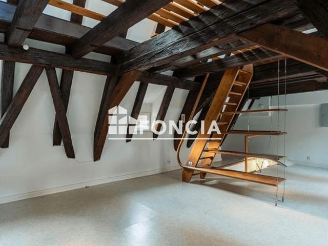 2 pieces esprit loft dans l'hyper centre de strasbourg