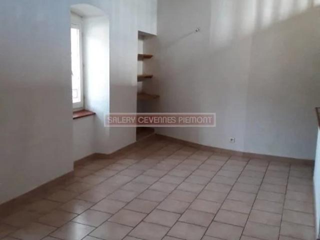 2 pièces et mezzanine à louer à Anduze