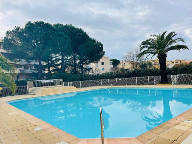 2 pièces Fréjus plage résidence avec piscine