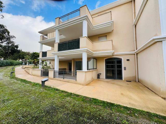 2 PIECES / GARAGE / PISCINE BORMES LES MIMOSAS