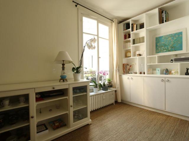 2 pièces meublé 42 m² très calme. Paris 7E 1.950 €