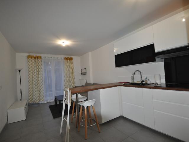 2 PIECES MEUBLE