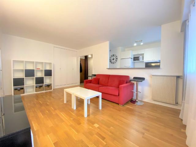 2 PIECES MEUBLE COURBEVOIE