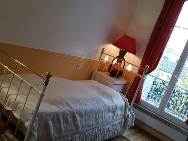 2 PIÈCES meublé colocation accépté 41.47 M² 2' A PIED RER A et proximité du lycée Berthelot, d'Arsonval et Pierre Teilhard., Saint maur des fosses