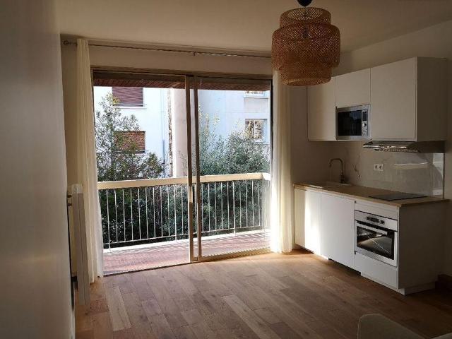 2 pièces meublé à Neuilly Sur Seine avec balcon