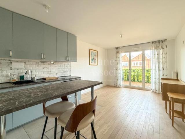 2 pièces meublé avec balcon, parking Résidence neuve Villa