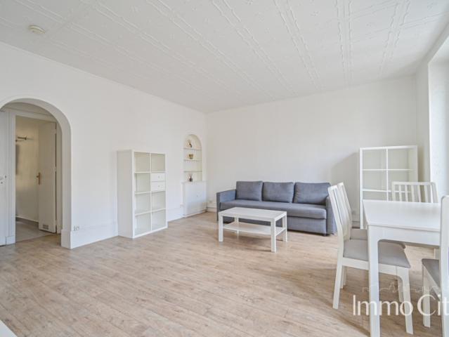 2 PIECES MEUBLE de 45.85 m² MONTROUGE