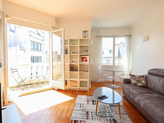2 Pièces Meublé Rue d'Artois 75008 Paris