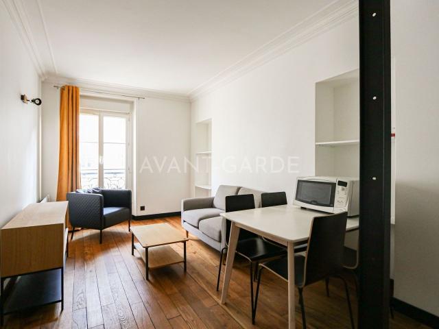 2 pièces meublé Rue Leroux 75007 Paris