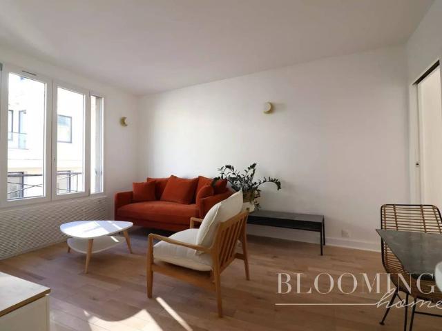 2 pièces meublé Rue Saint Dominique 75007