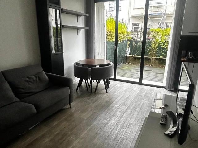 2 Pièces meublés avec terrasse