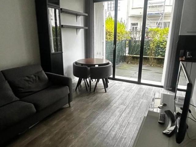 2 Pièces meublés avec terrasse