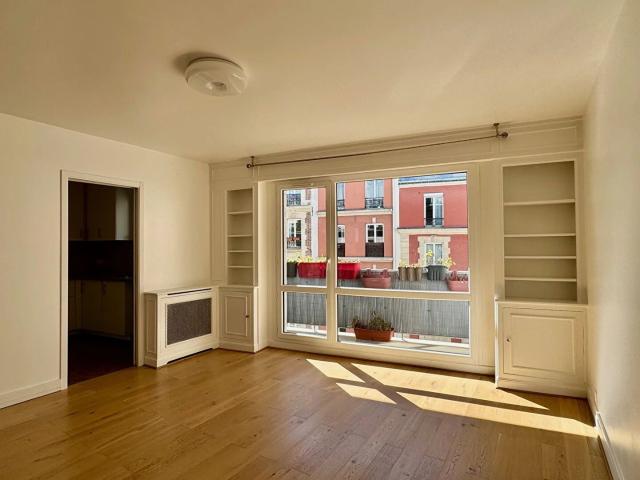 2 pièces parfait état avec balcon