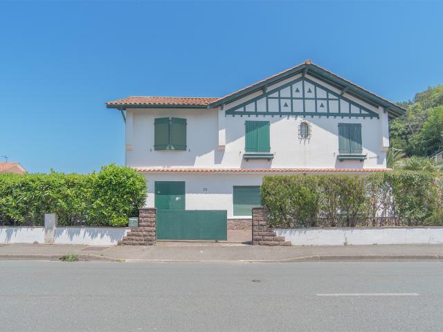 2 pièces plage avec parking