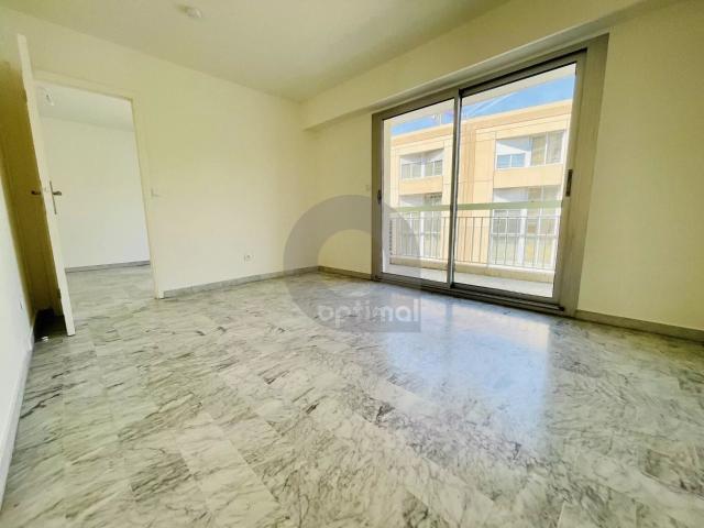 2 Pièces Plein Centre De Carnoles, à 2 pas de la mer 46m² Menton