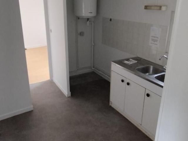 2 PIECES PROCHE CENTRE VILLE