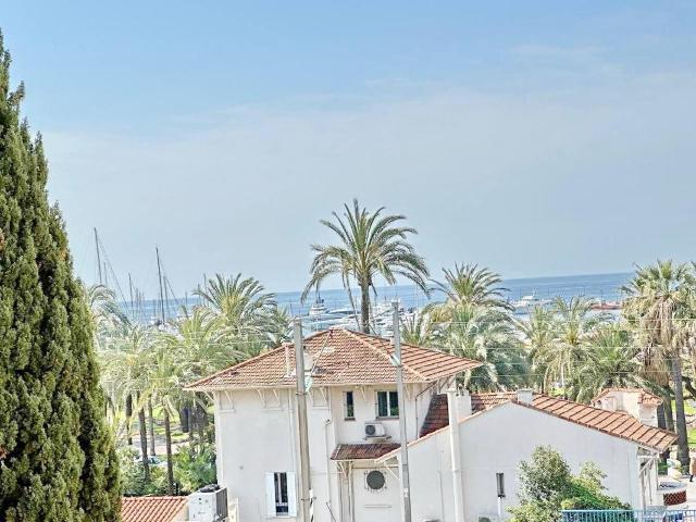 ✨ 2 pièces rénové 48 m², vue mer, à 50 m de la Croisette – C. 48m² Cannes