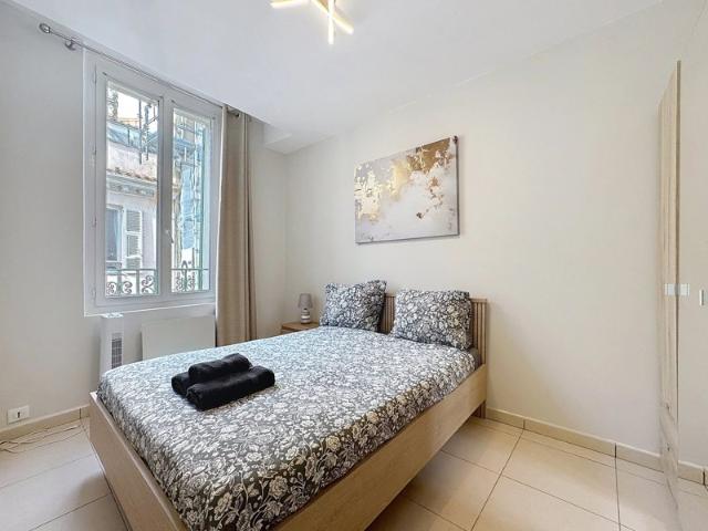 2 PIECES RENOVE VIEIL ANTIBES
