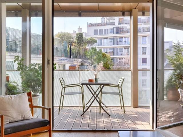 2 pièces refait à neuf et meublé avec terrasse UNESCO Paris 7ème