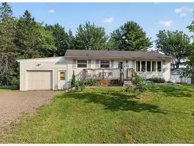 2 Pleasantview St, Lutes Mountain, NB, E1G 2S6 house for sal.