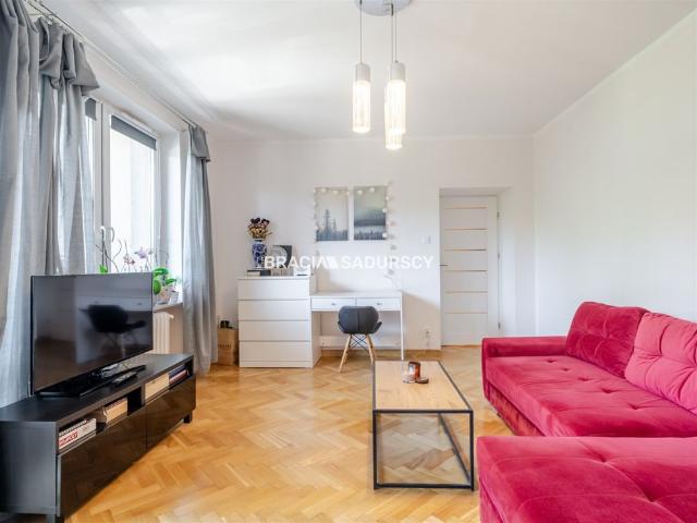 2 pok/ os. kuchnia/ balkon/ ul. Królewska