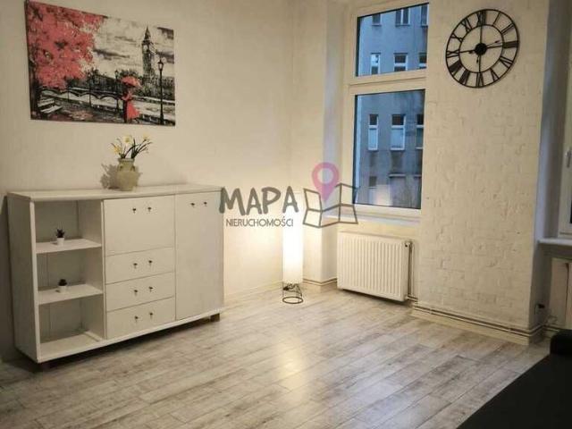 2 pokoje w centrum | Odświeżone | Niski czynsz