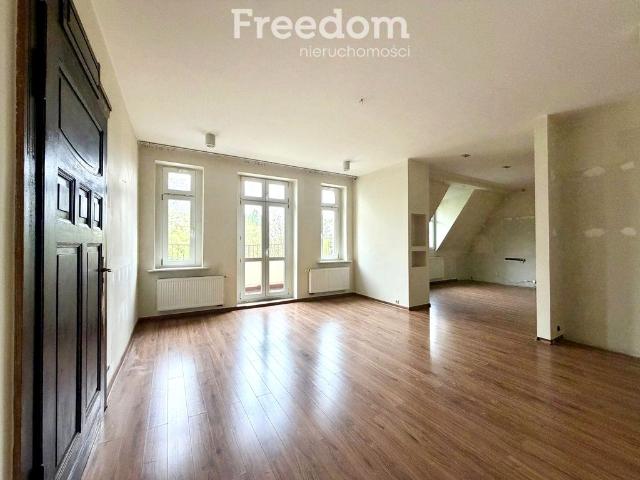2 pokoje w stylowej kamienicy Pl. Wolności 2 Plac Wolności, Siemianowice Śląskie