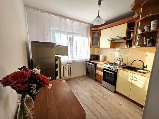 2 pokoje z oddzielną kuchnią Kraków, Mistrzejowice