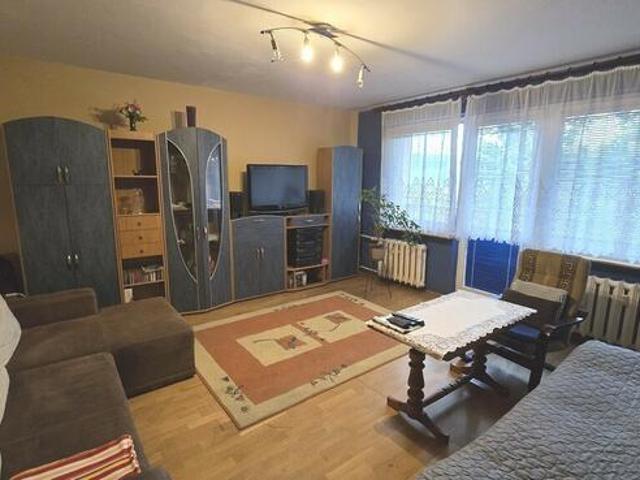 2 pokoje, balkon, parter os. Słoneczne