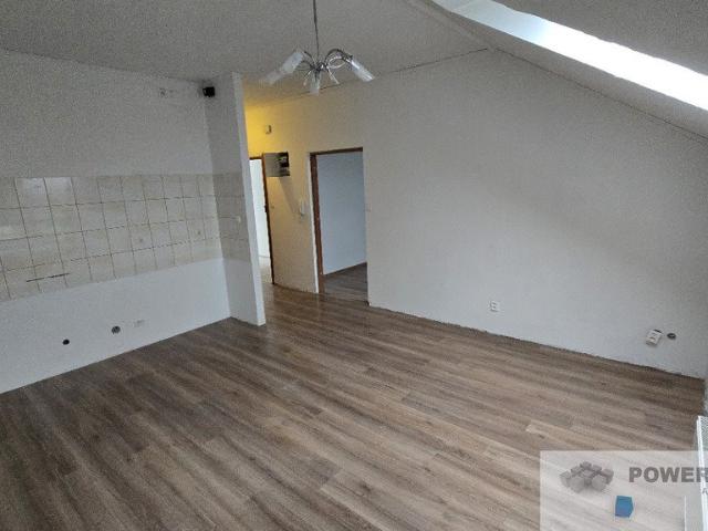 2 pokojowe mieszkanie do wykończenia, wysokie sufity, świetna lokalizacja