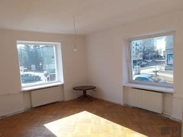 2 pokojowe mieszkanie na Bielanach z piwnicą i parkingiem