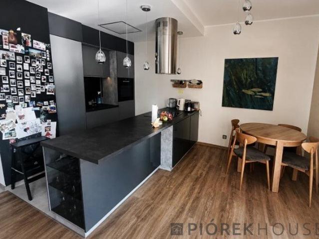 2 pokojowe mieszkanie na Woli z balkonem i miejscami postojowymi polecam