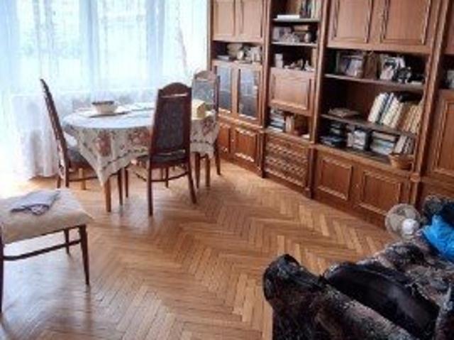 2 pokojowe mieszkanie na Woli z balkonem i potencjałem polecam